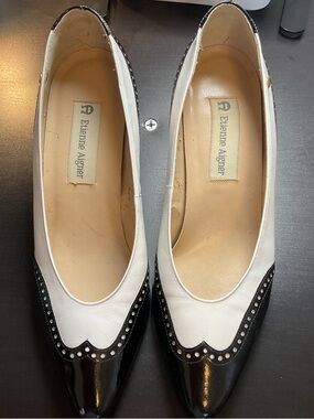 Vintage Etienne Aigner Spectator Flats Size 7.5 Black White Patent Pointed Toe